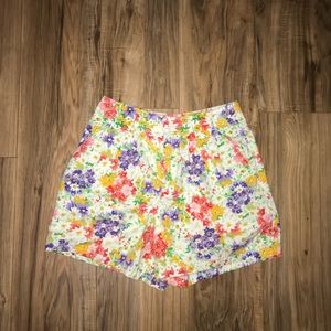 90’s High waisted floral shorts